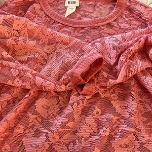 Cute BiBi lace pullover in pink